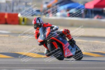 media/Dec-18-2022-SoCal Trackdays (Sun) [[8099a50955]]/Turn 2 (950am)/